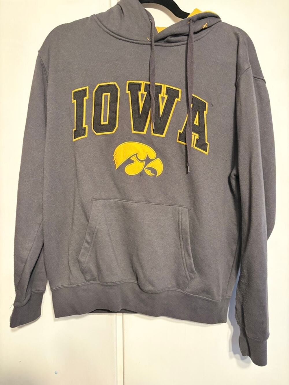 Iowa Hawkeyes hoodie medium
